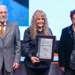 Homenajean en Nuevo León, 40 años de artista plástica Lupina Flores: UANL
