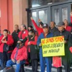En Guanajuato, jubilados bloquean Presidencia de Celaya; exigen pago de fondo y aguinaldo