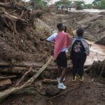 Se tuvieron 71 los muertos tras desbordarse un río por fuertes lluvias en Kenia