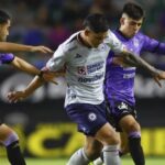 Cruz Azul empata en partido de futbol contra Mazatlán y deja ir el liderato
