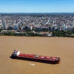 En Argentina, barcos registran demoras en carga de granos por protesta en un puerto