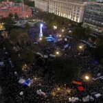 Marchan cientos de miles de personas en defensa de la educación pública en Argentina