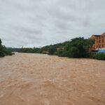 Fuertes lluvias dejan 30 muertos, miles de desplazados y decenas de desaparecidos en Brasil