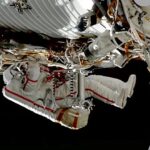 Dos cosmonautas de Rusia, instalan un dispositivo para estudiar la radiación solar en la Estación Espacial: Roscosmos