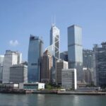 Hong Kong, mantiene la corona de los multimillonarios pese al reciente descenso