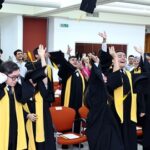 Se gradúan 14 jóvenes del diplomado para una vida autónoma: UANL