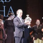 Vladimir Mashkov recibe el «Gran Clavo de Cristal» de Teatro en Rusia